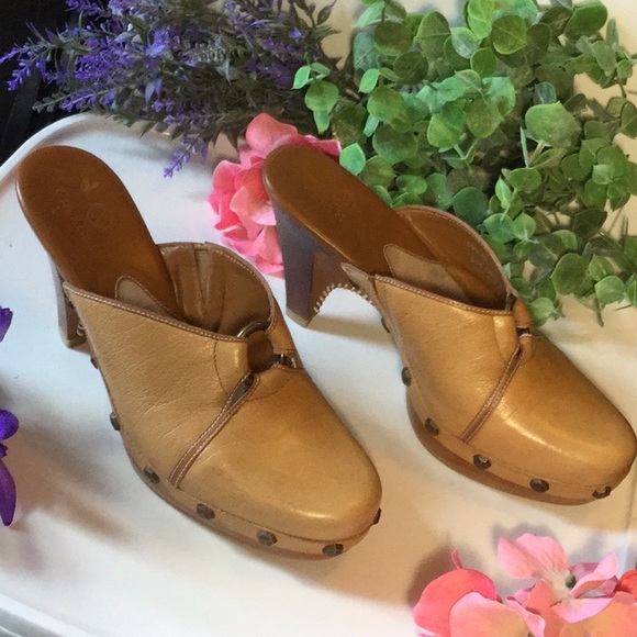 Cole Haan Slide On Heels, Camel - Picture 4 of 7